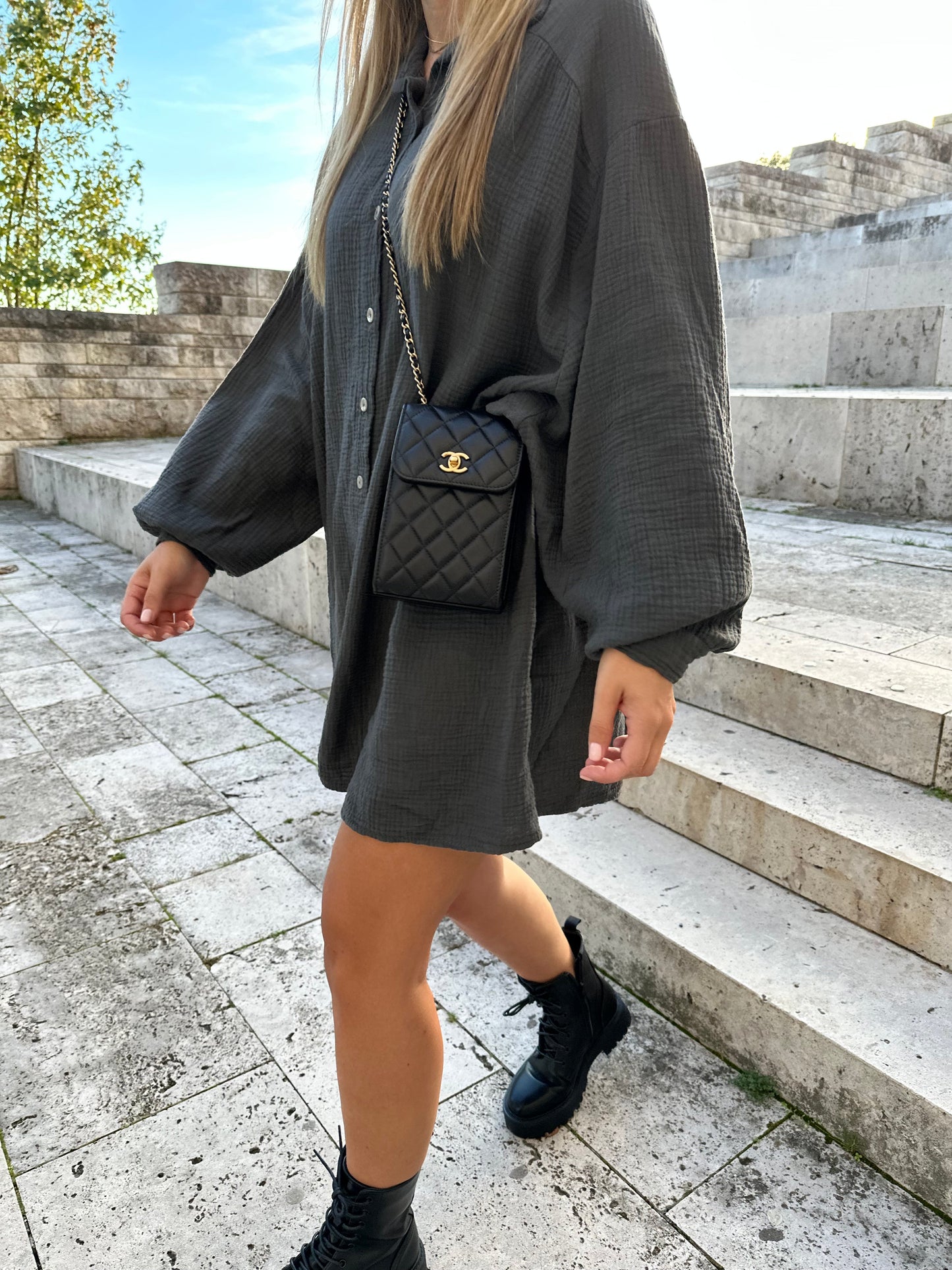 Tindra | Oversized skjortebluse i musselinbomuld