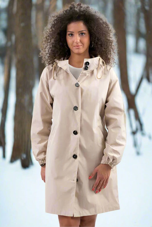 Dam Regenjas Kniehoog – Waterdicht Met Capuchon en Knopsluiting