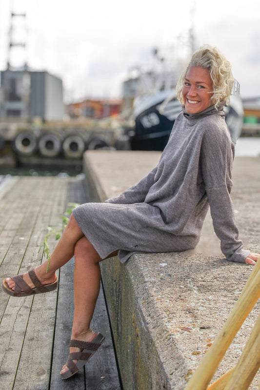 Amorette Brun & Grå Polo Robe Pull – Coupe Ample pour Femme