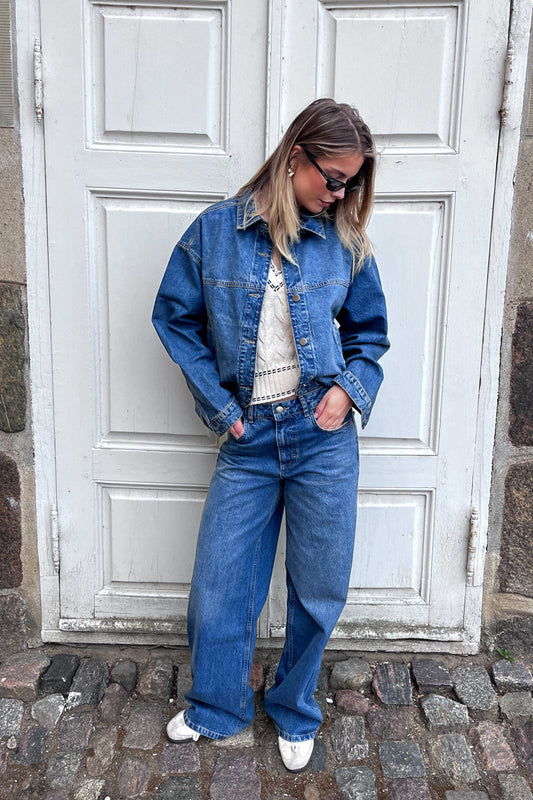 Veste en jean Gunilla – Veste classique pour femme style vintage bleu délavé