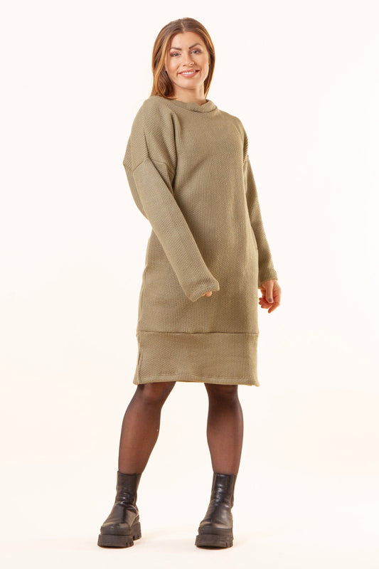 Briseis Grön Robe Pull Tricotée – Détail Dos avec Coupe Ample pour Femme