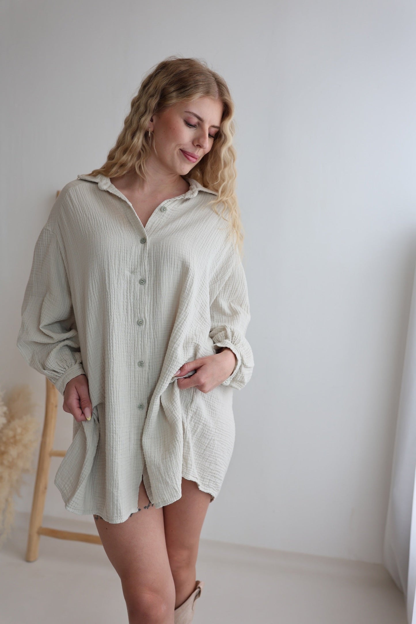 Tindra | Oversized skjortebluse i musselinbomuld