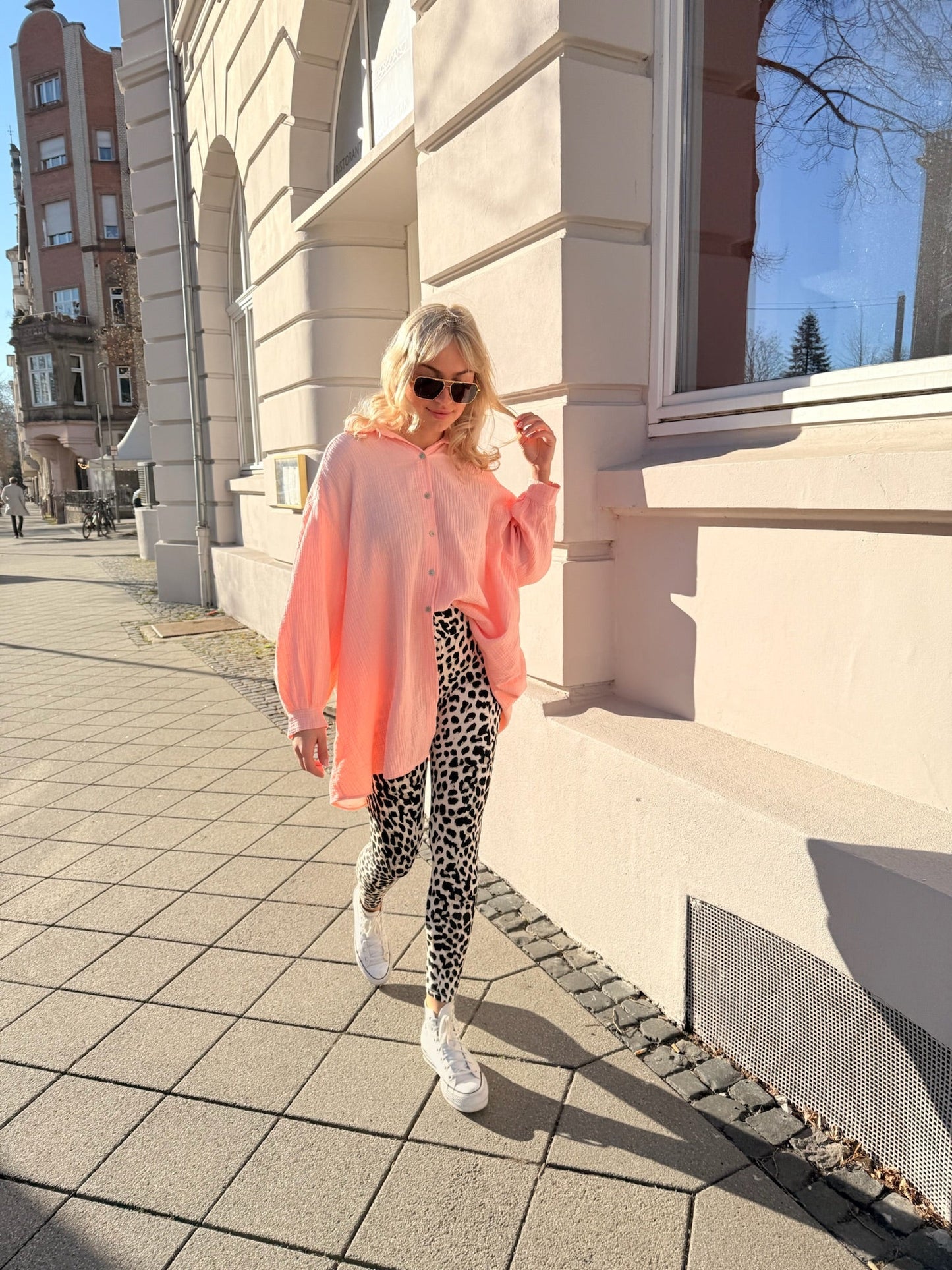 Tindra | Oversized skjortebluse i musselinbomuld