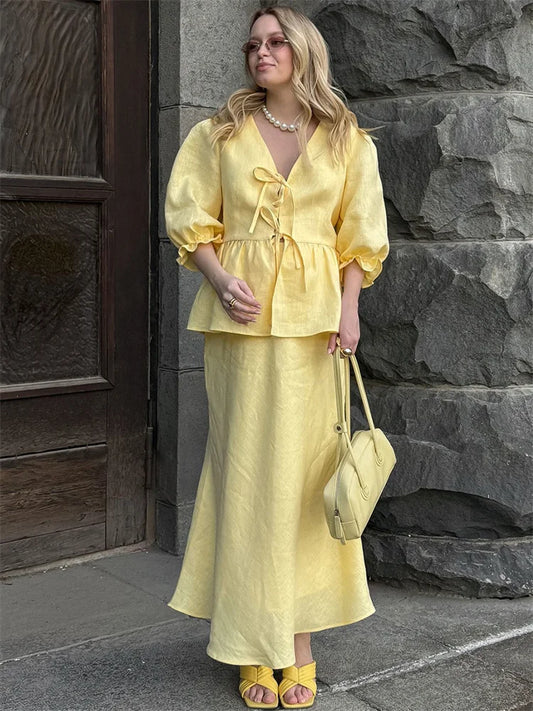 Soraya | Ensemble deux pièces avec blouse nouée et jupe maxi taille haute