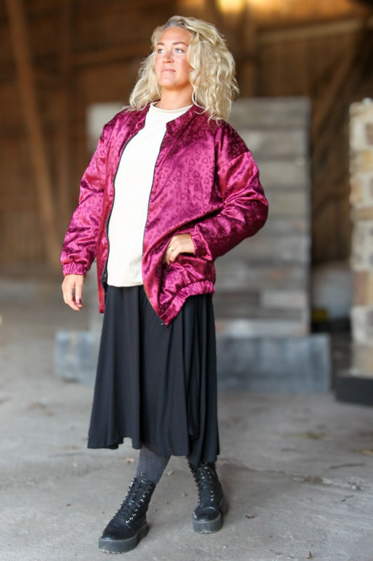 Valindra Vinröd Veste Léopard – Veste Extérieure Élégante Koster pour Femme