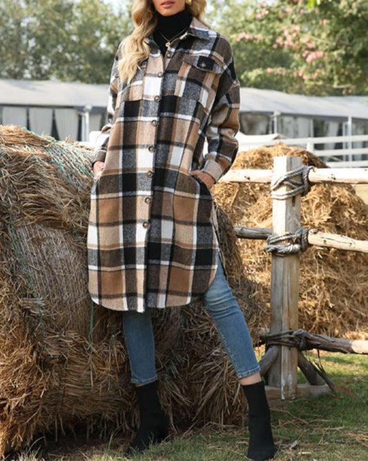 Evoria Dam Kappa – Checkered Jacket with Button Closure