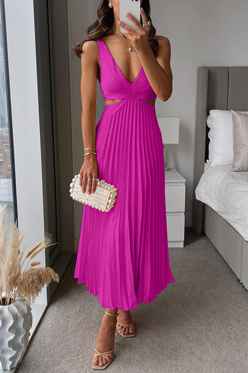 ELVINA™ | Elegant Maxi Dress with Deep V-Neckline and Sophisticated Cutouts