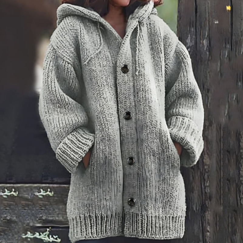 Sigrida - Oversize Damstickad Kappa med Huva och Stora Knappar