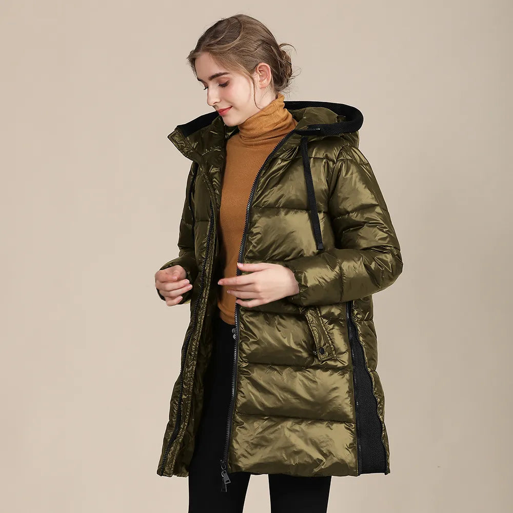 Soléya Dam Puffer Jacket with Hood – Winter Outerwear in Shiny Nylon