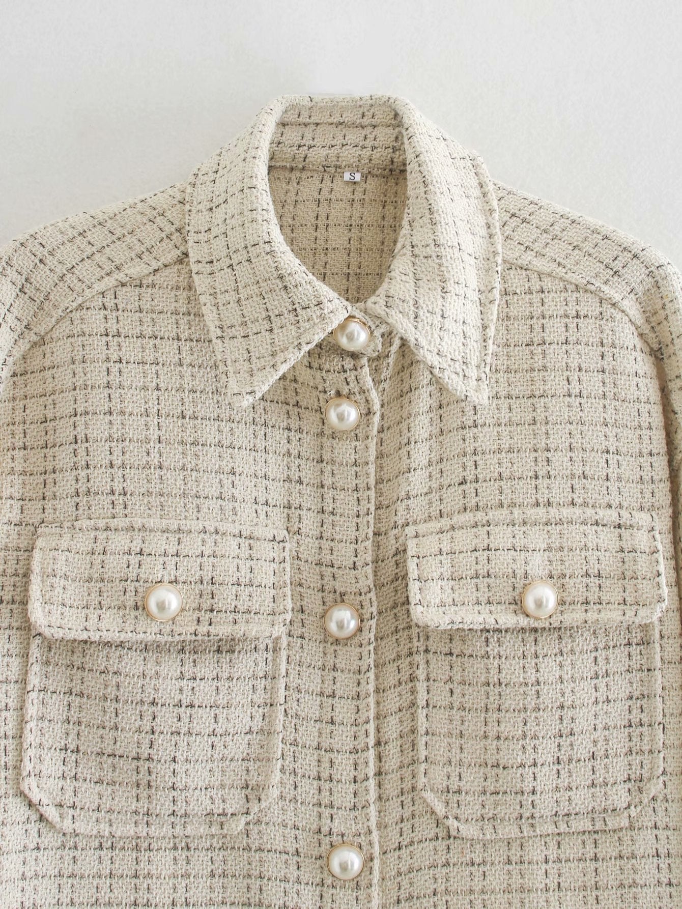 Célestea Chic Kappa with Pearl Buttons – Stylish Women's Outerwear