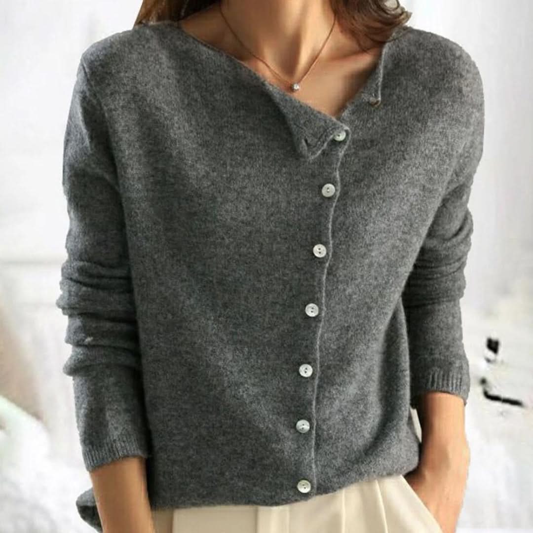Freyelle - Slim Fit women's sweater with wide buttoned collar