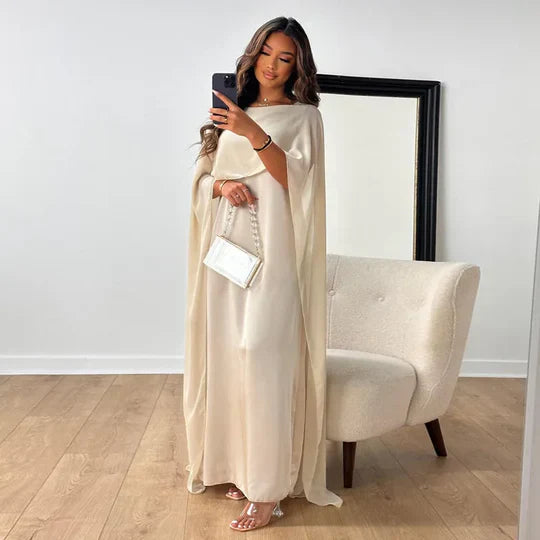 Seraphina | Lång Satinklänning med Tidlös Elegans