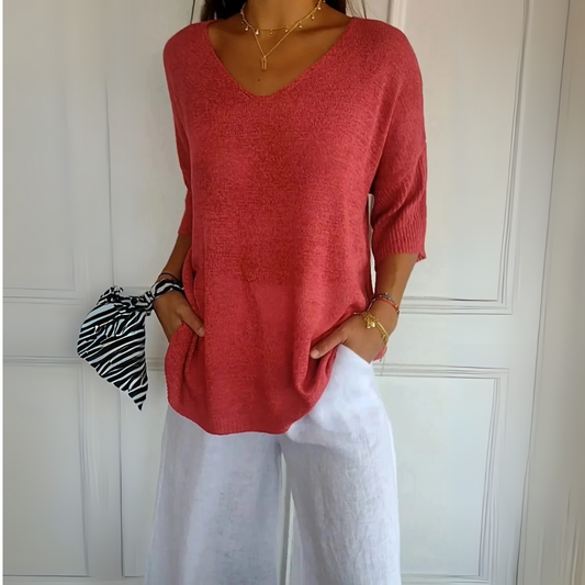 Julia | Relaxed cotton top with V-neckline