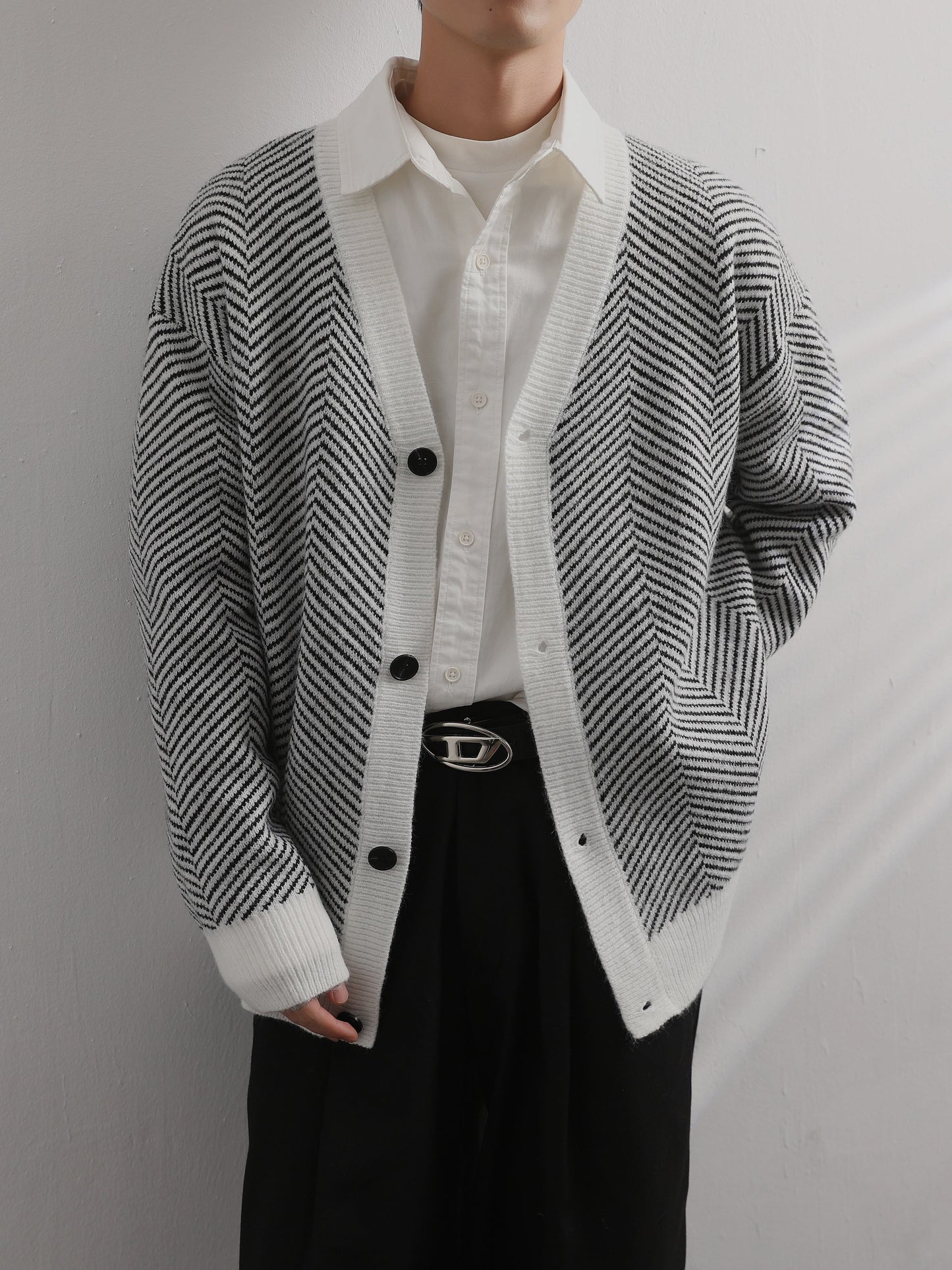 Thorsten Stylish Striped Loose Cardigan – Trendy Men’s Knitwear