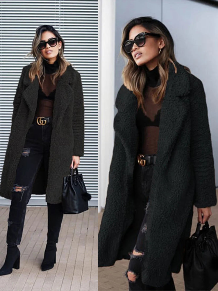Elowé – Dam Long Jacket in Synthetic Fur – Soft Plush and Elegant Outer Jacket