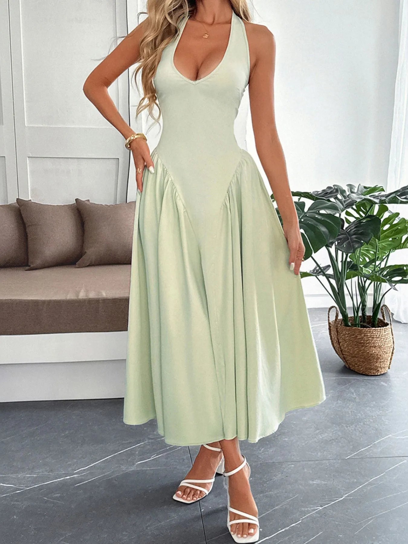 Ylva | Halterneck midi dress with ruched details