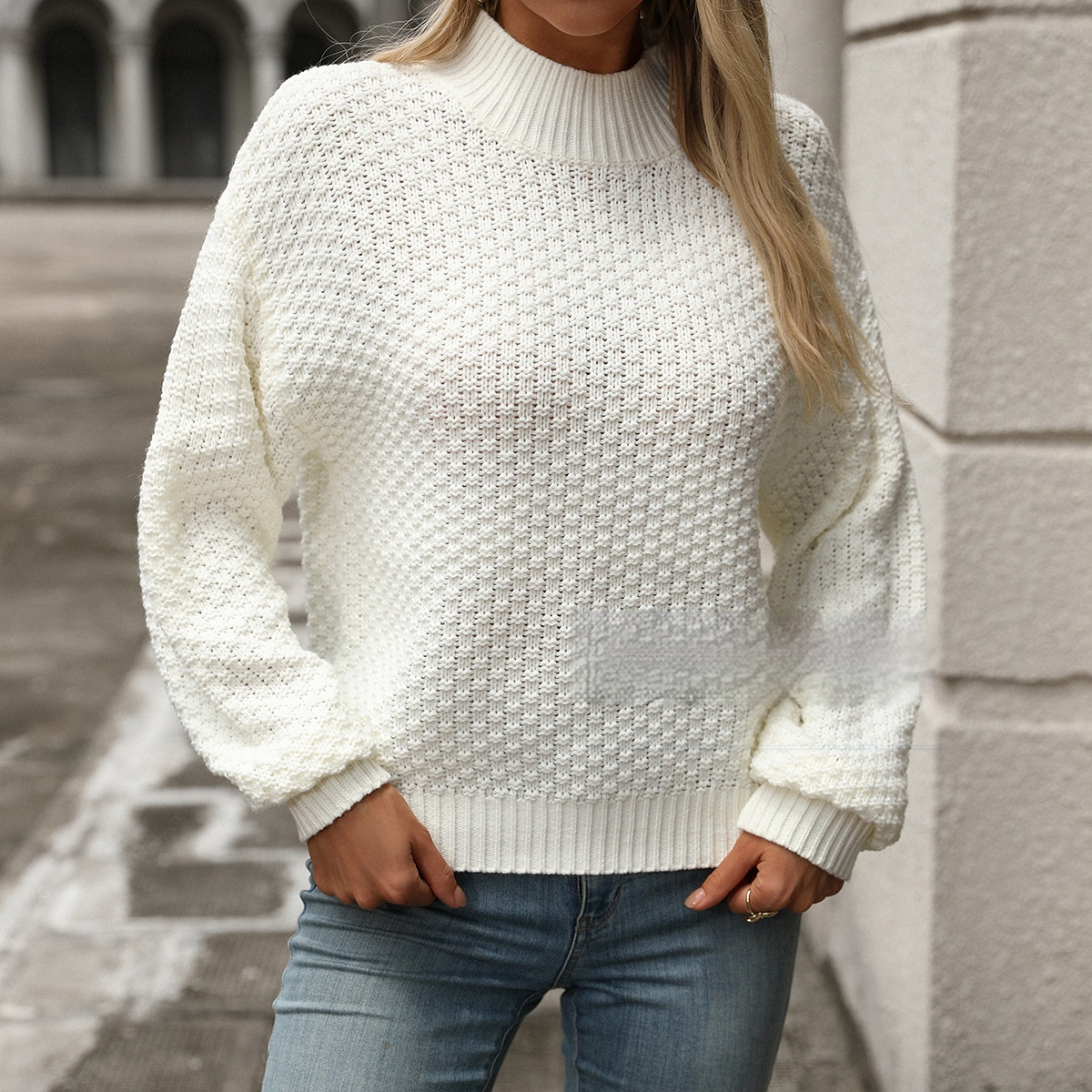 Alvara – Textured Long-Sleeve Sweater for Women with Cozy Fit