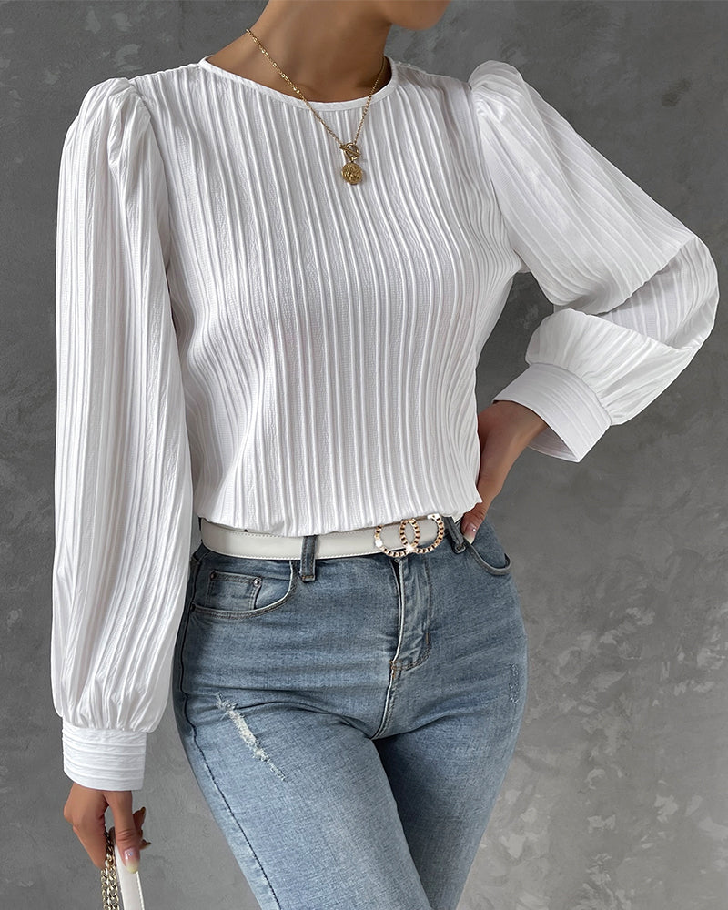 NOVA | Elegant blouse with lantern sleeves