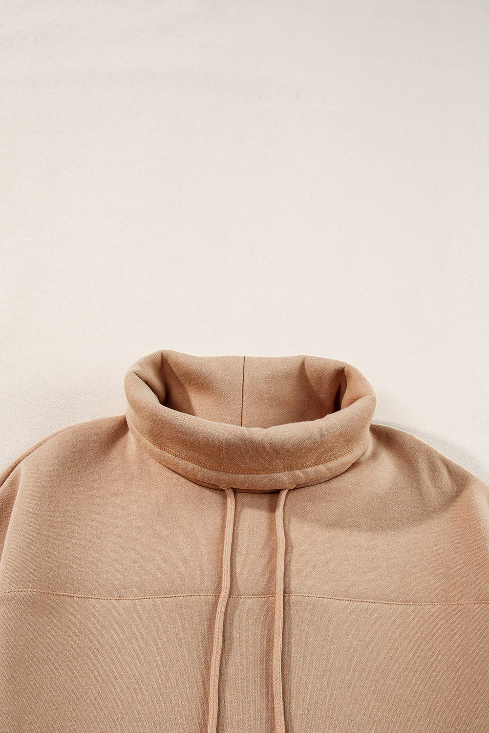 Celandine Damehættetrøje med høj hals – Pullover-sweatshirt med snøre