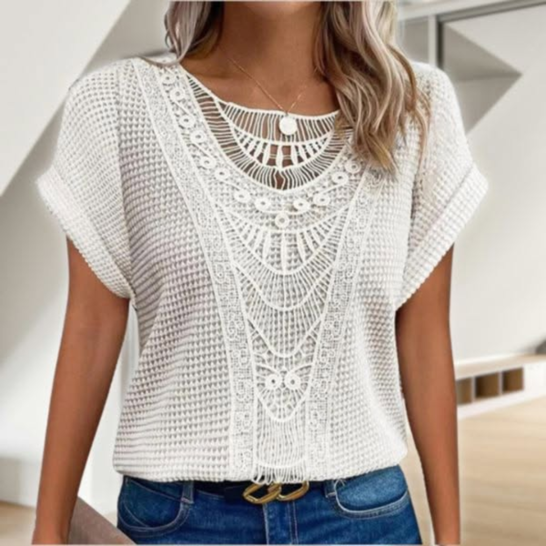Amanda | Short-sleeved lace blouse