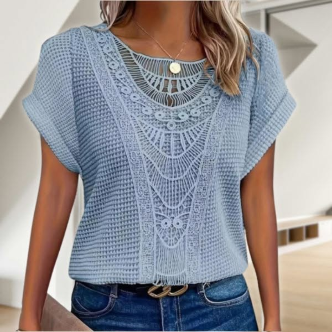 Amanda | Short-sleeved lace blouse