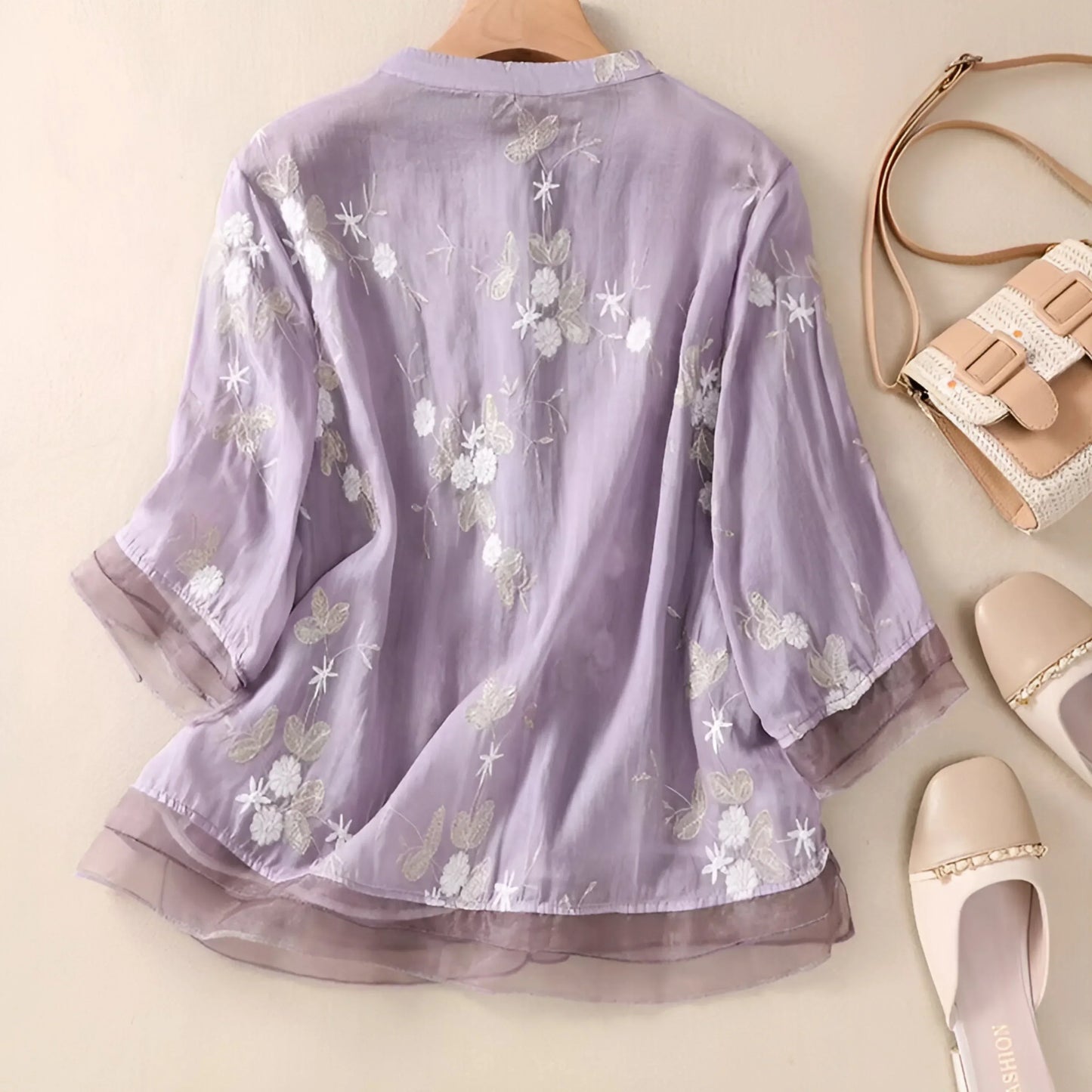 Wilma | Embroidered blouse with buttons in front
