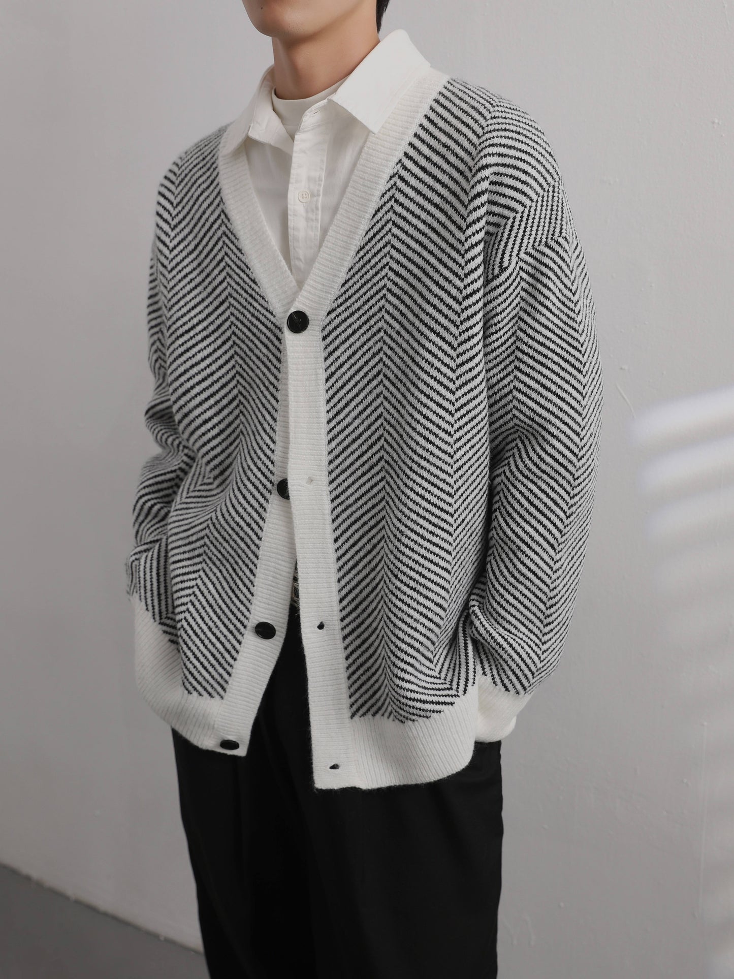 Thorsten Stylish Striped Loose Cardigan – Trendy Men’s Knitwear
