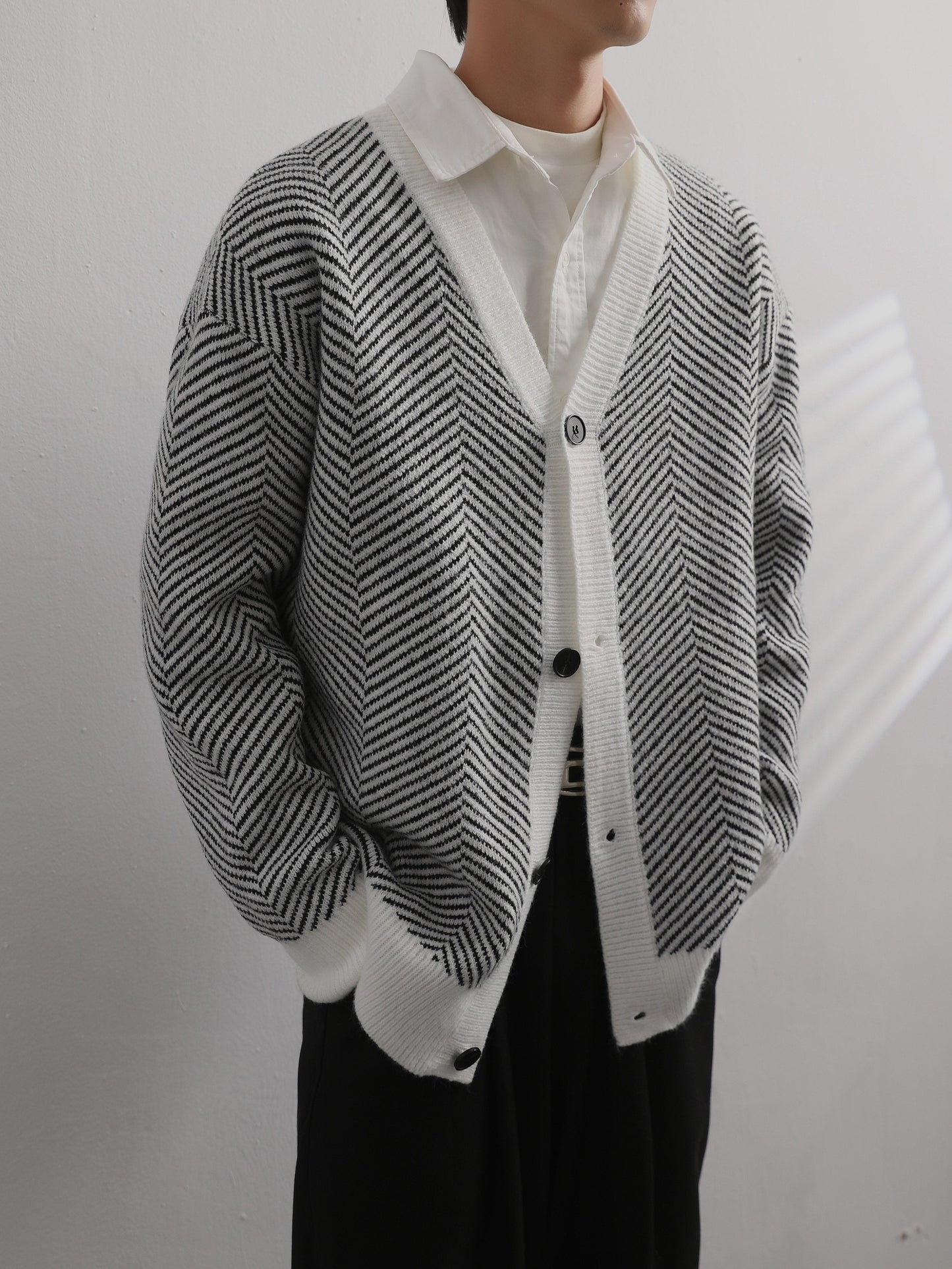 Thorsten Stylish Striped Loose Cardigan – Trendy Men’s Knitwear