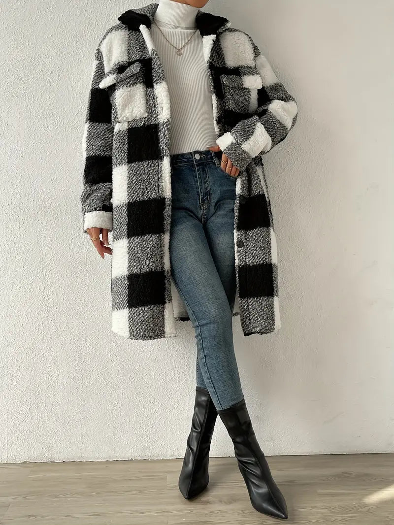 Dorotea – Warm Women's Jacket in Teddy with Classic Checkered Pattern