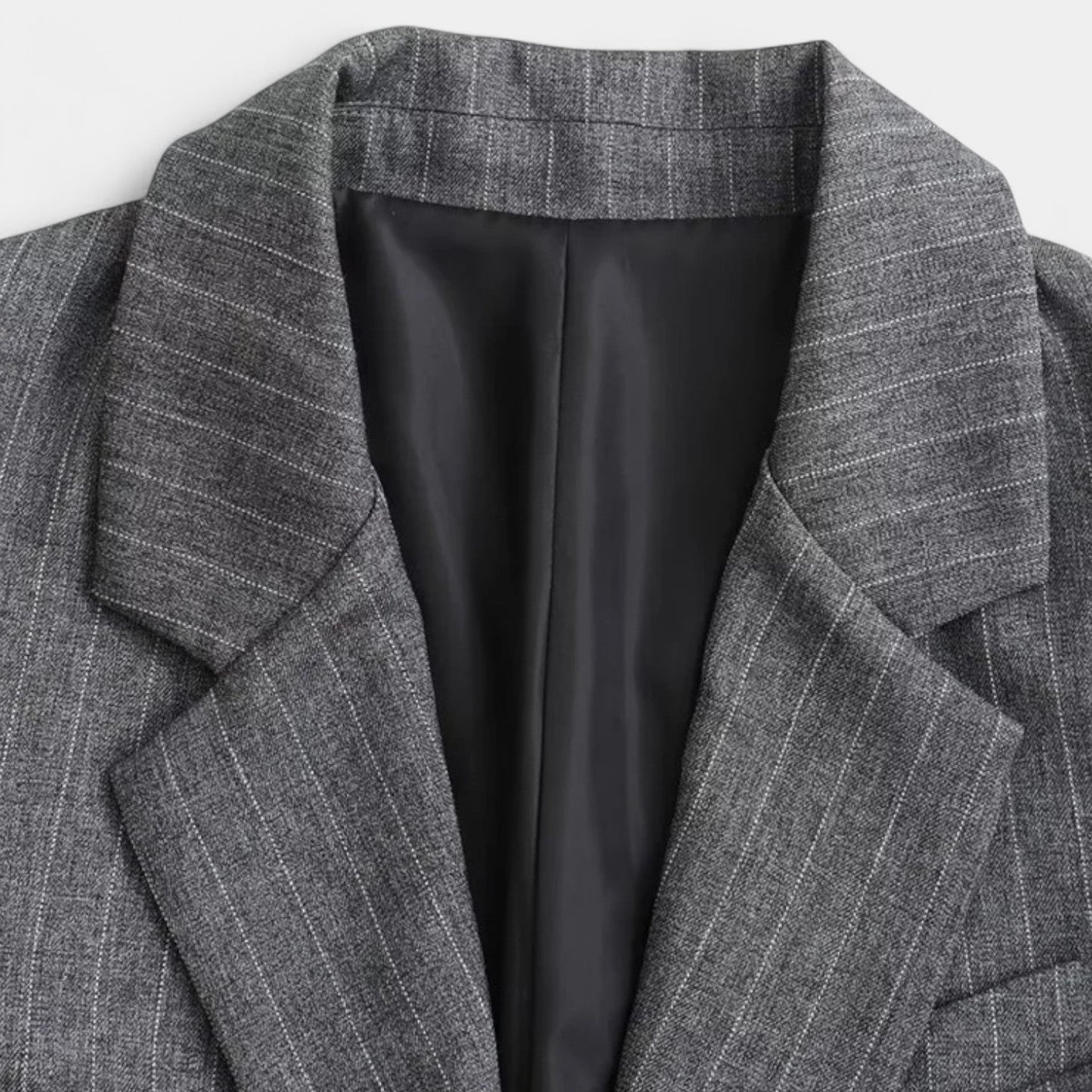 Solvea | Dam Pinstriped Blazer – Single-Breasted Design with Notch Lapel