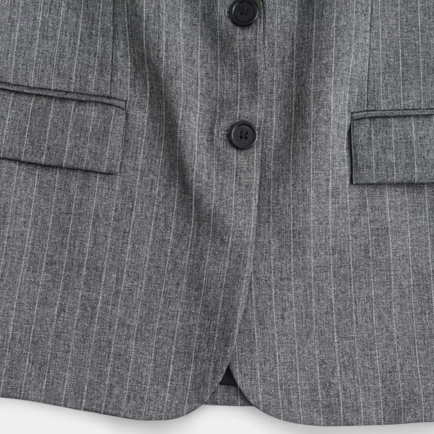 Solvea | Dam Pinstriped Blazer – Single-Breasted Design with Notch Lapel