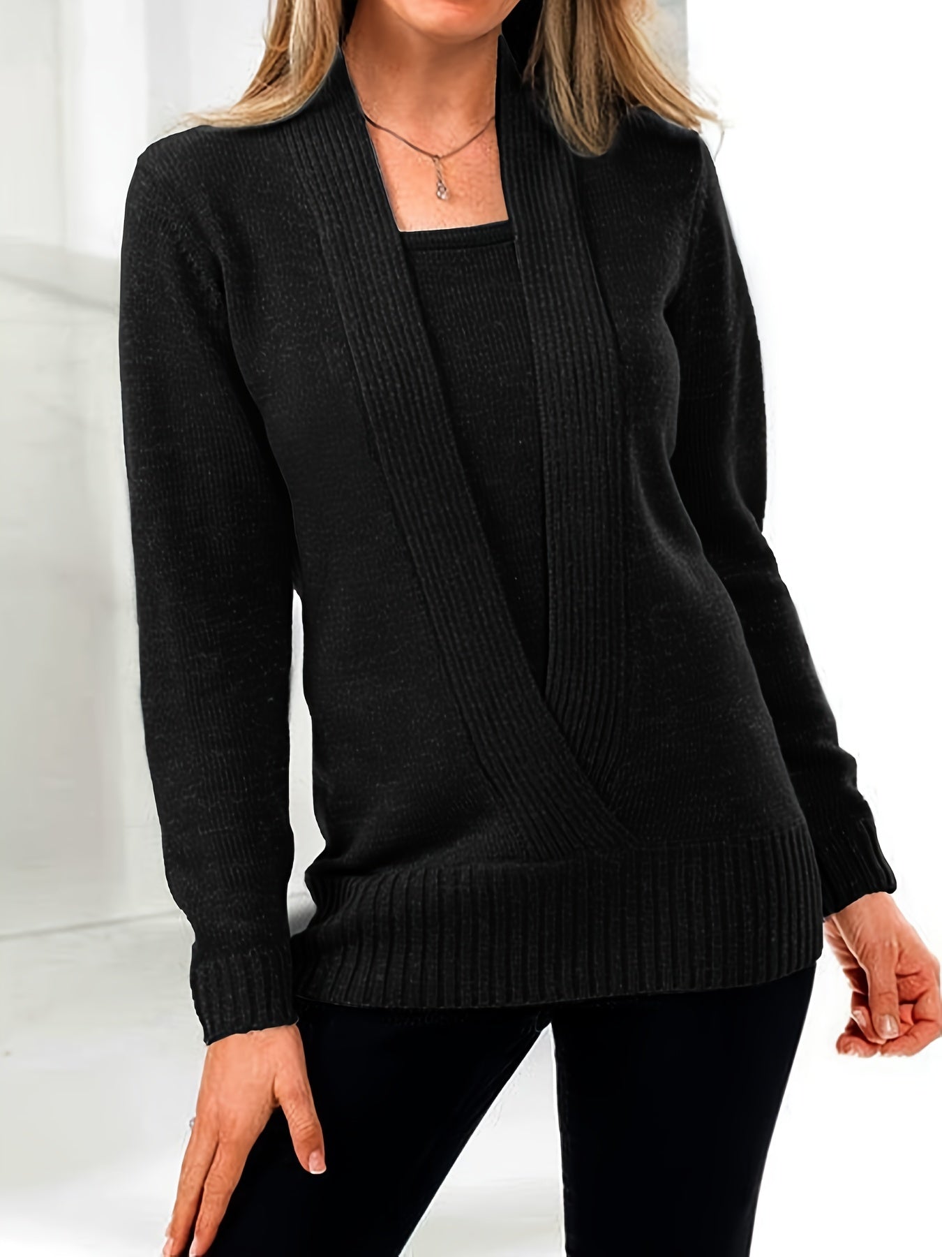 Lushé Dame Strikketrøje – Elegant Frontsnit