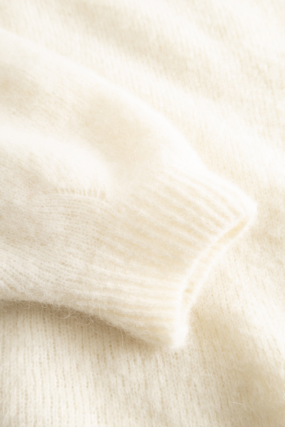 Ester Stickad Cardigan Oyster – Mysig och Lätt Damtröja