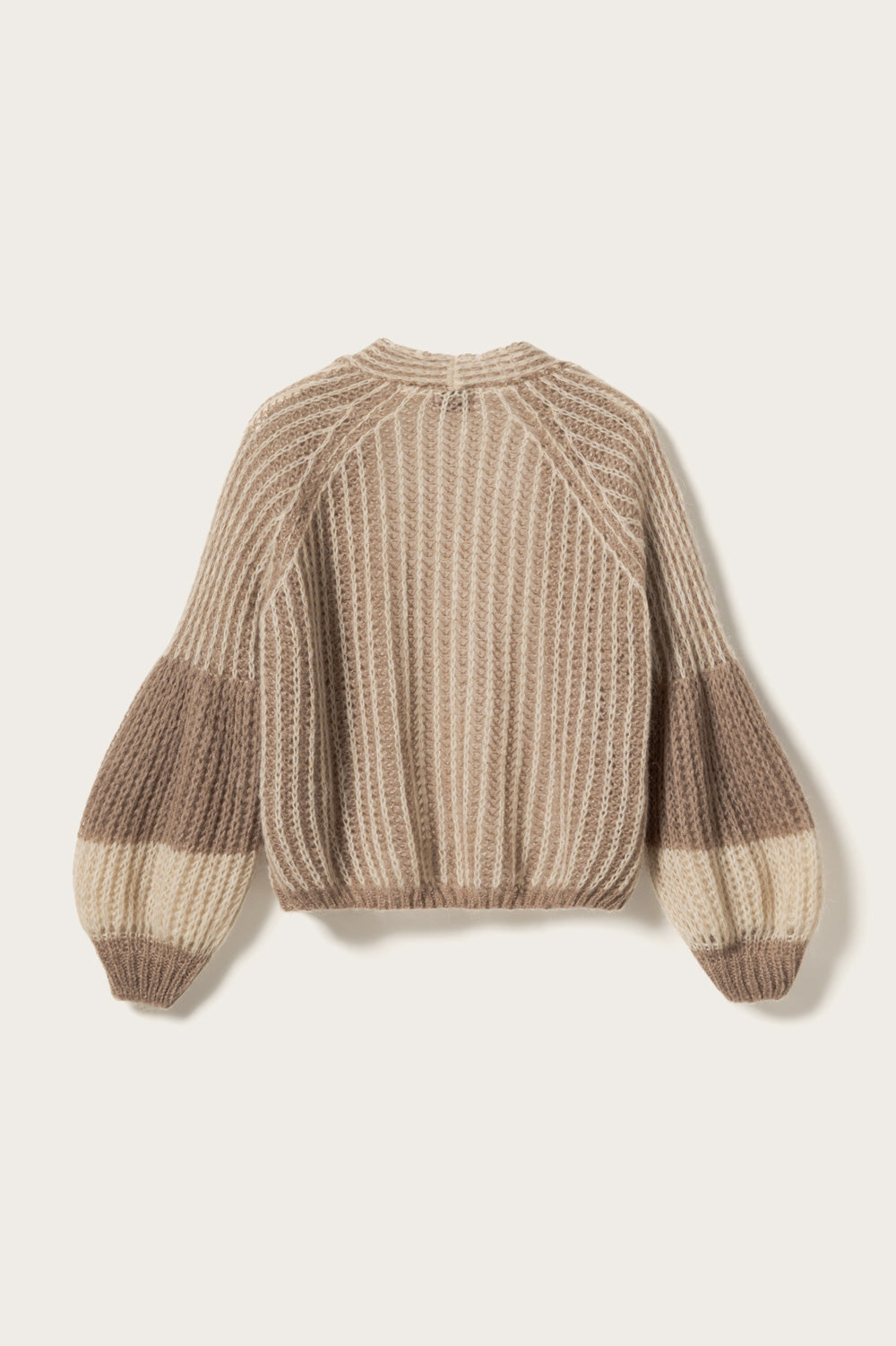Frida Stickad Cardigan Cozy Brown – Mjuk och Varm Damtröja