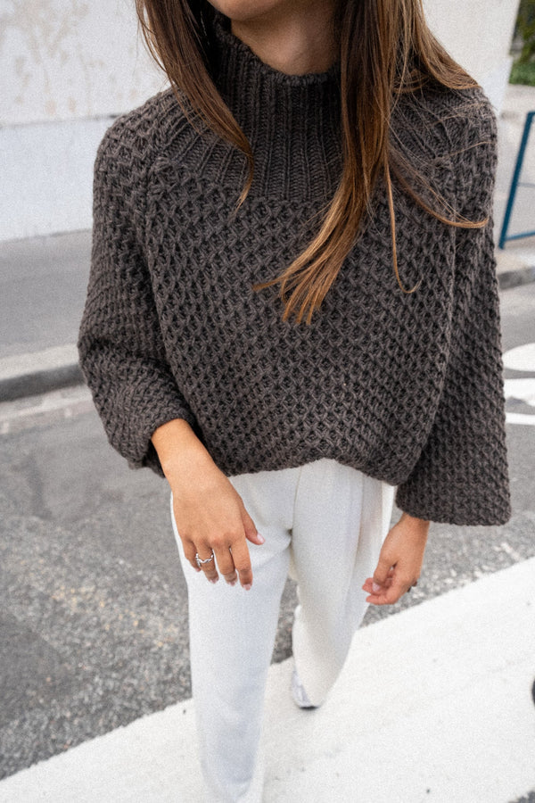 Halina Brun Kortærmet Cashmere Top – Varm Dametrøje til Vinteren
