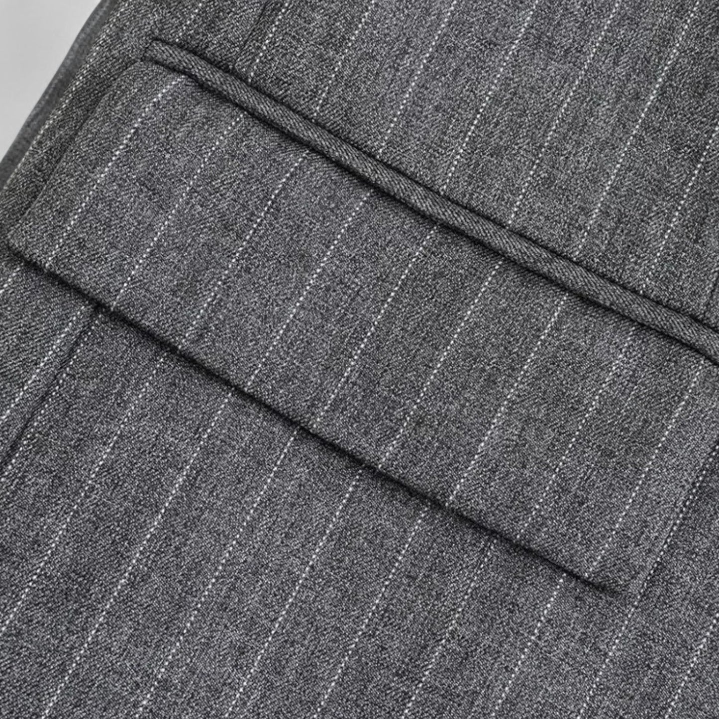Solvea | Dam Pinstriped Blazer – Single-Breasted Design with Notch Lapel