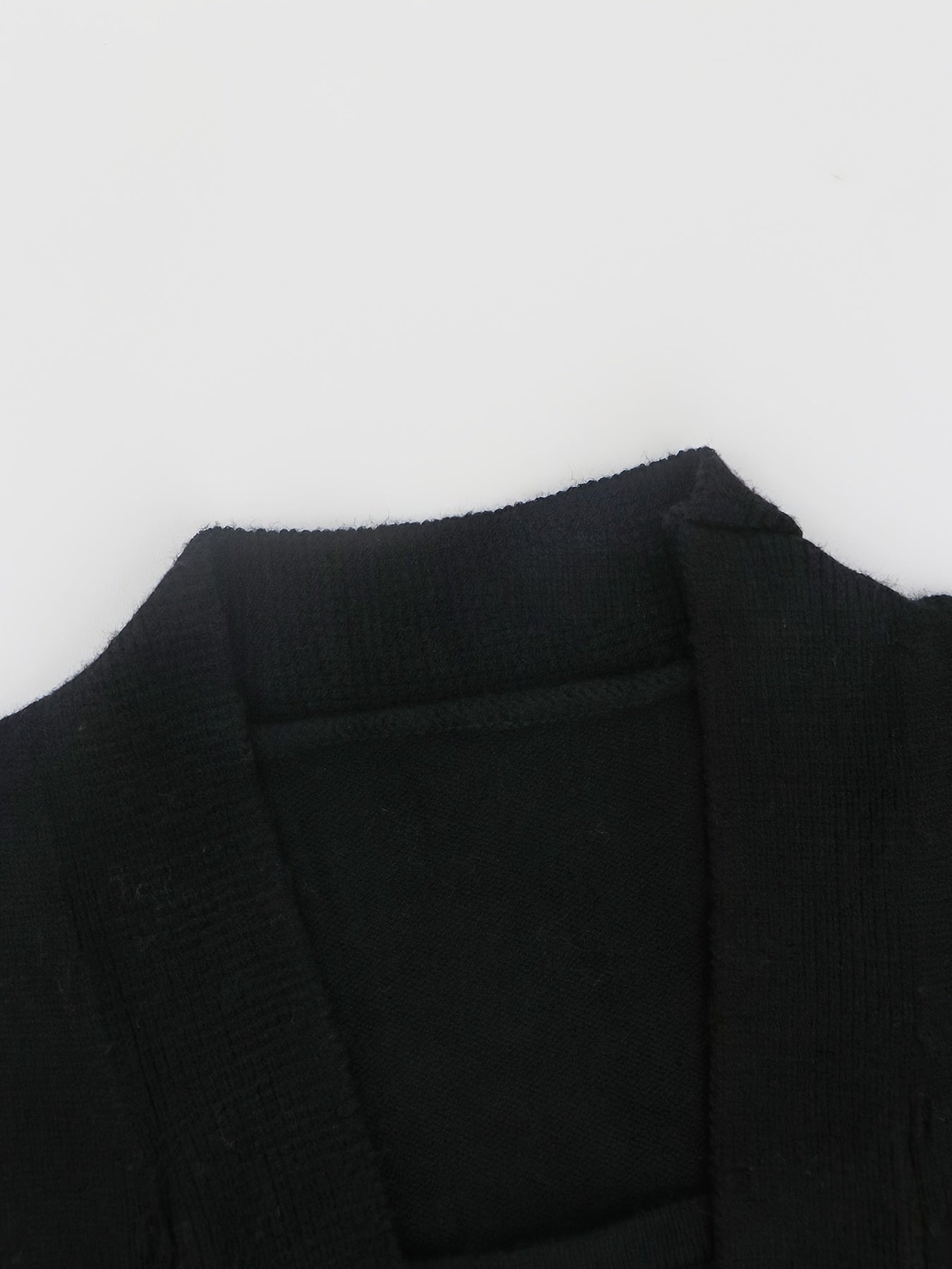 Lushé Dame Strikketrøje – Elegant Frontsnit