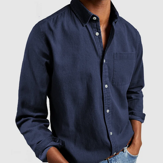 Casual long-sleeved shirt with button closure