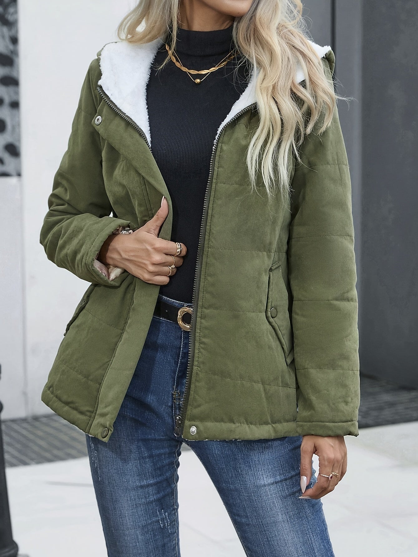 Liora™ | Lightweight Winter Jacket with Hood & Faux Fur for Women