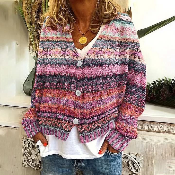 Klarine – Cozy and warm knitted sweater for women, colorful with ribbed details