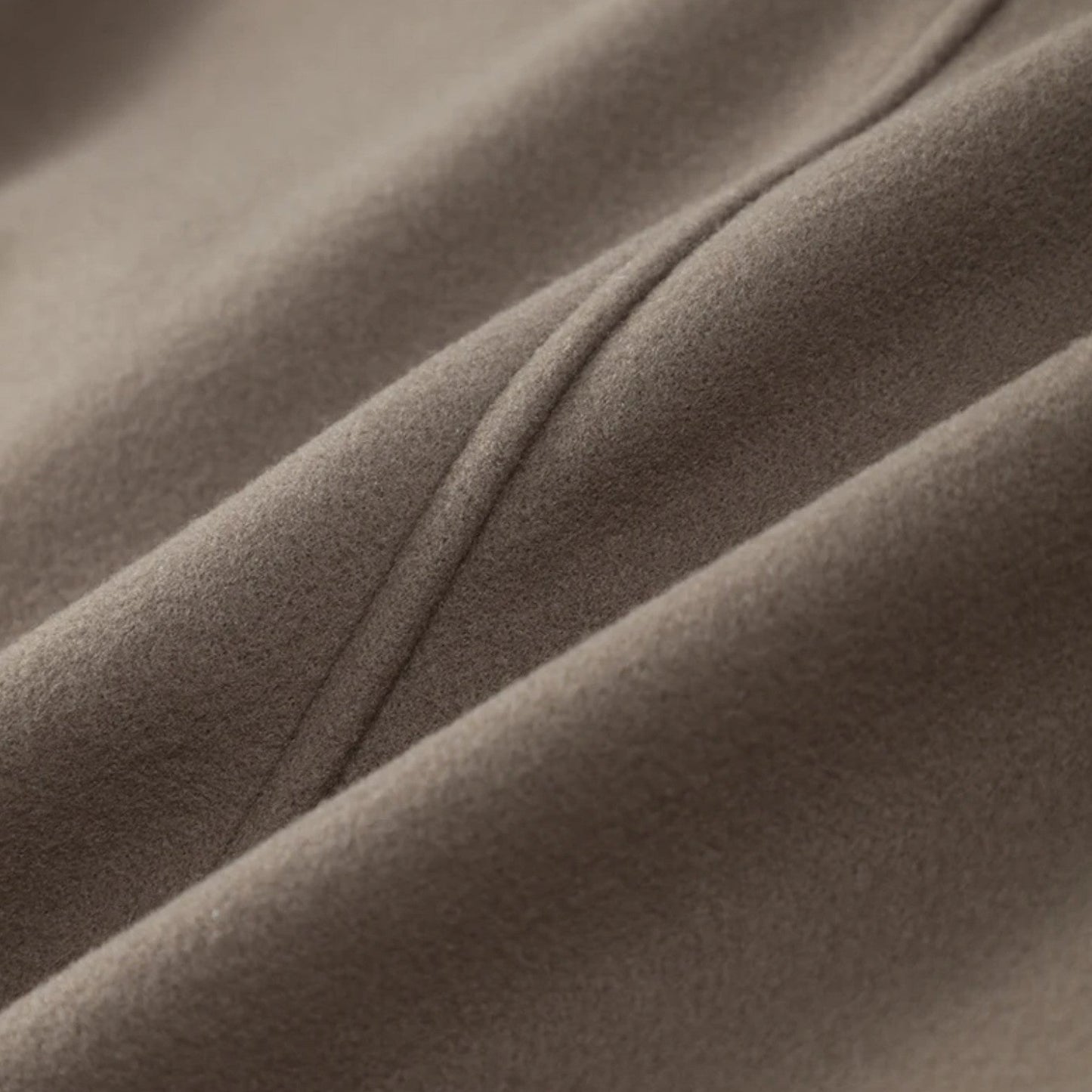 Vilhelmina | Elegant Single-Breasted Women's Coat with Light Padding