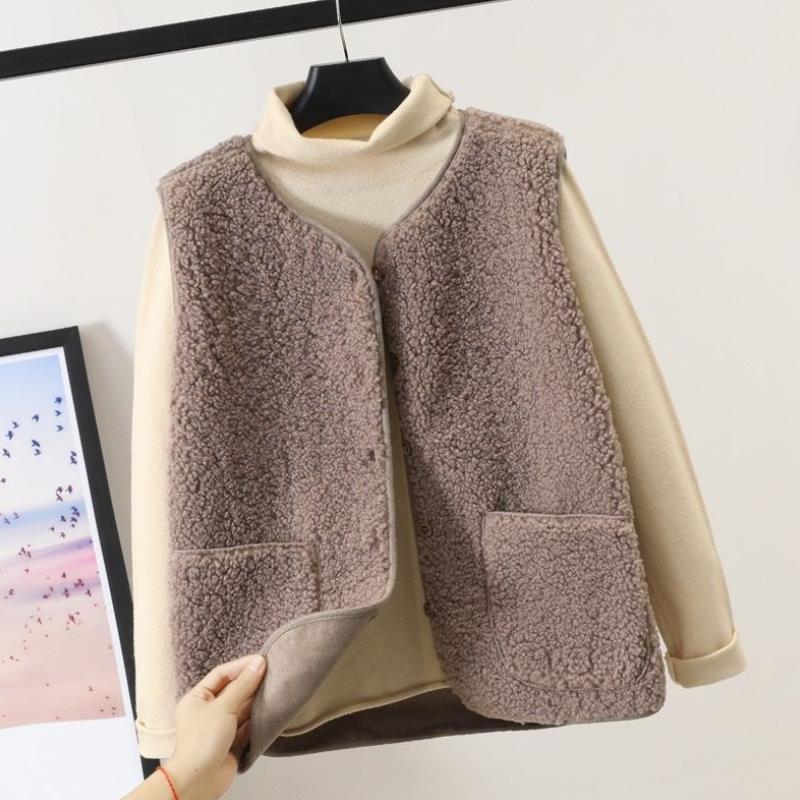 Elvira™ | Lambswool Vest for Women | Cozy Sleeveless Winter Vest