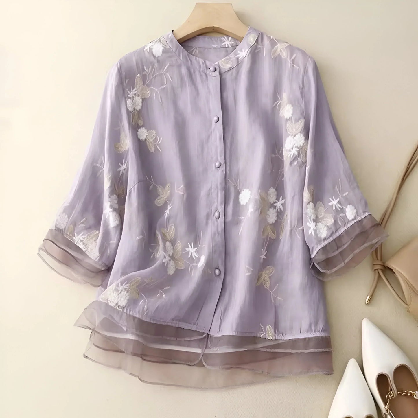 Wilma | Embroidered blouse with buttons in front