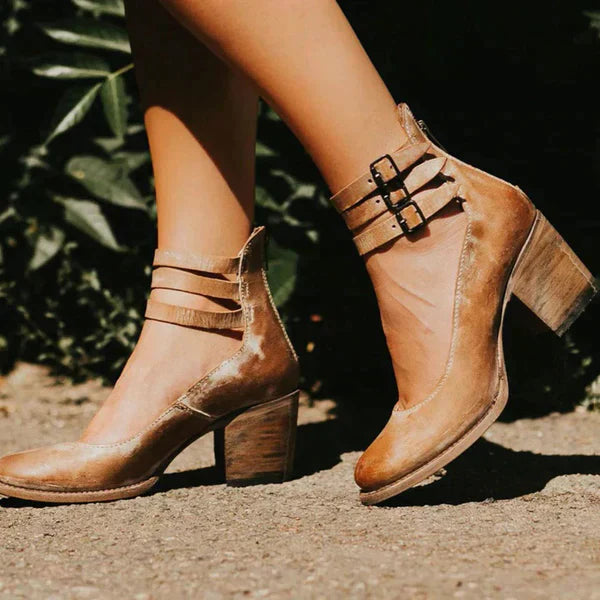 Valentina | Elegant Pumps with Ankle Strap