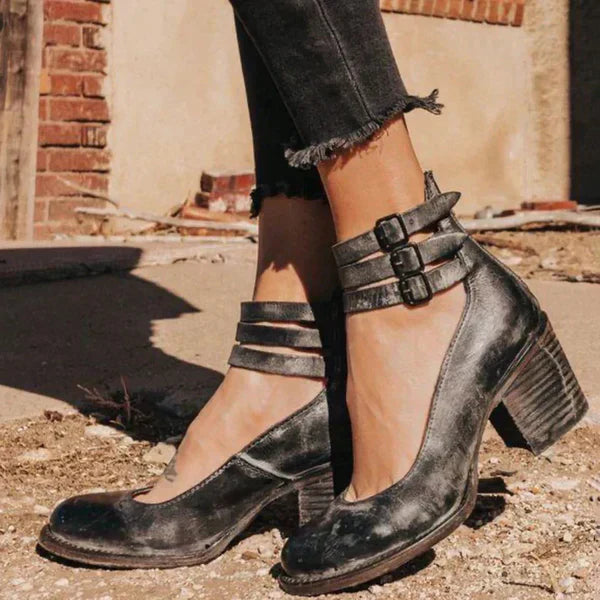 Valentina | Elegant Pumps with Ankle Strap