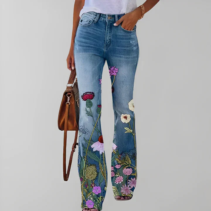 Blondina | Straight Jeans with Floral Touch