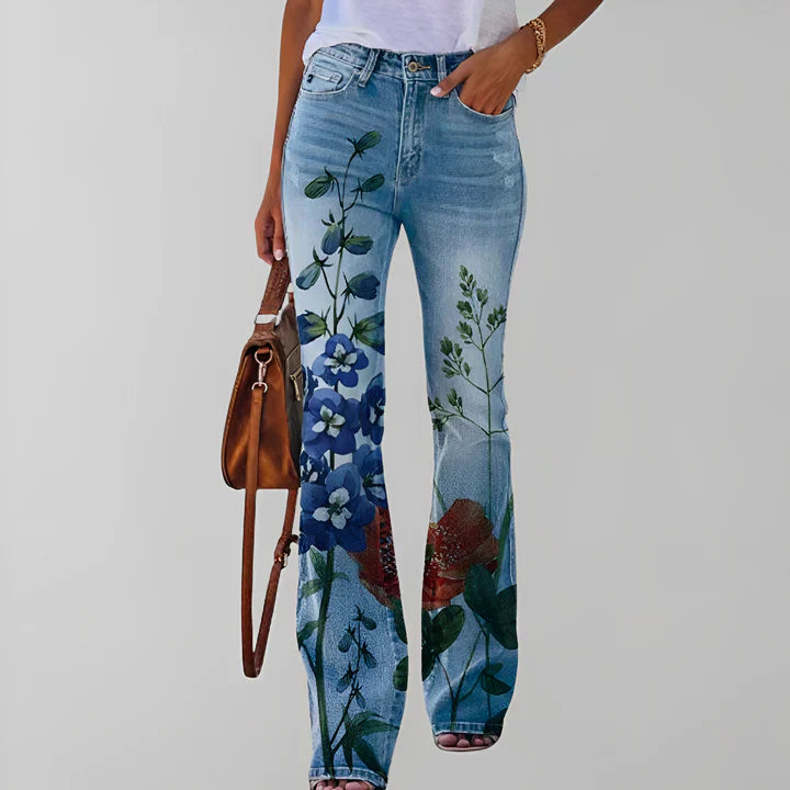 Blondina | Straight Jeans with Floral Touch