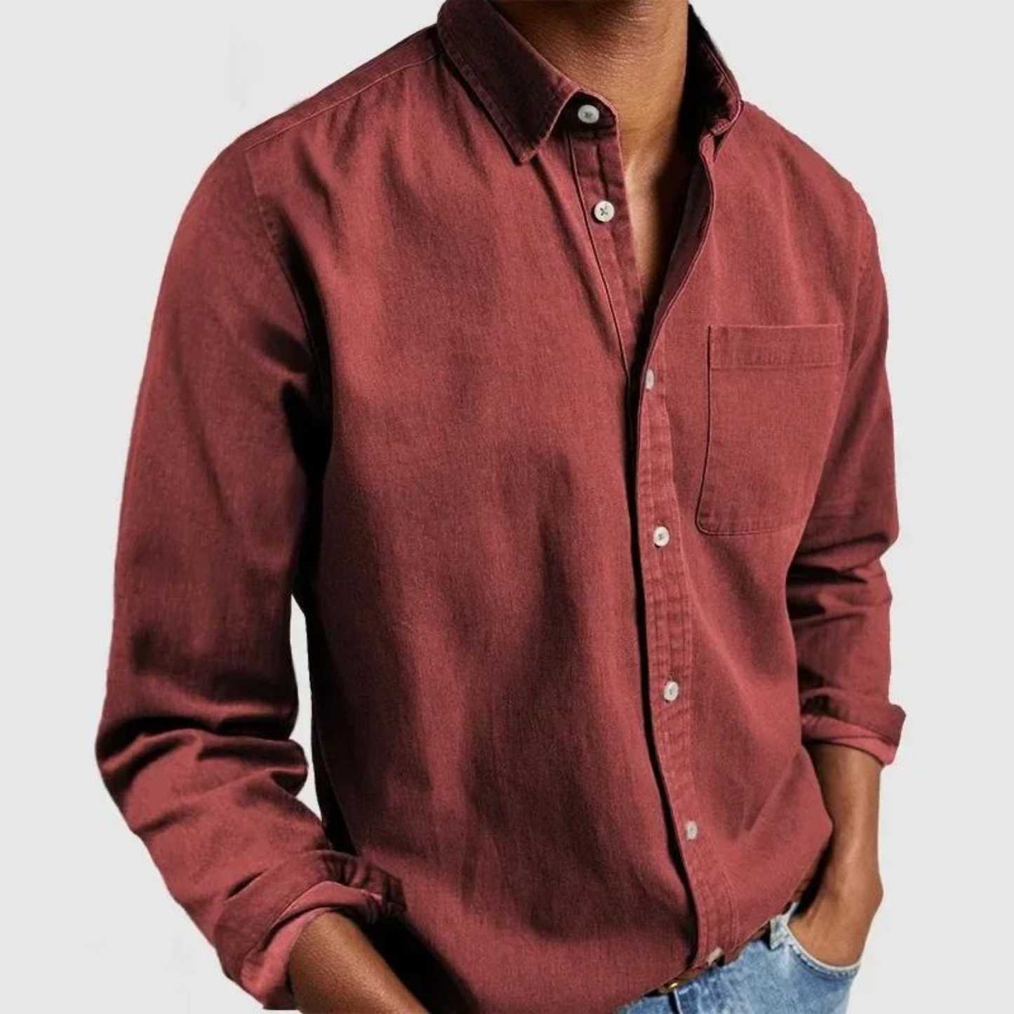 Casual long-sleeved shirt with button closure