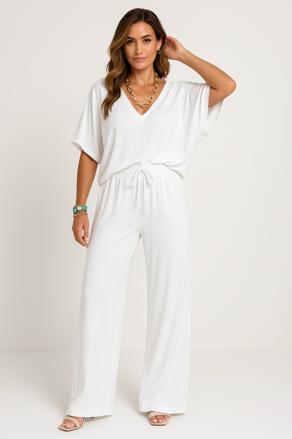 Liora Lounge Set – V-neck Oversize Top & Wide Pants in Soft Cotton