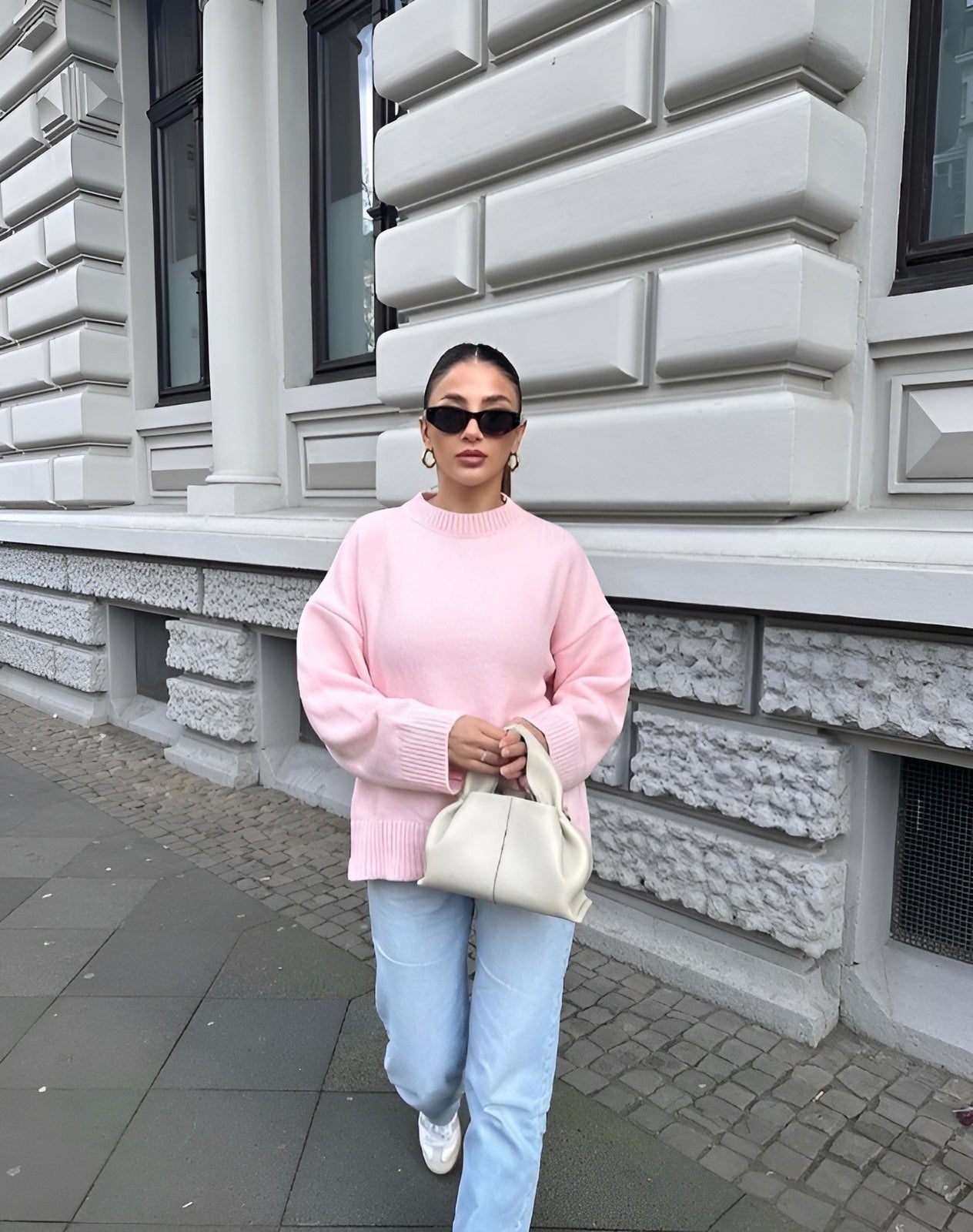 Vilhelmina Oversized Tröja – Mjuk Stickad Casual Damtröja